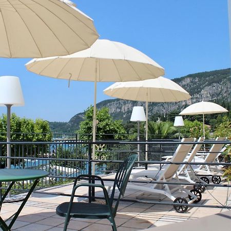 Hotel Tre Corone Garda  Exterior photo