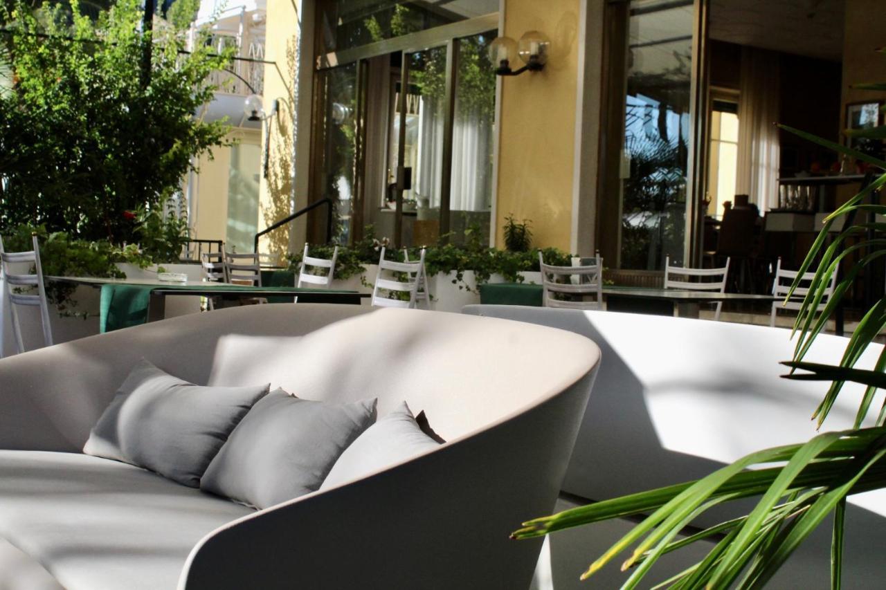 Hotel Tre Corone Garda  Exterior photo
